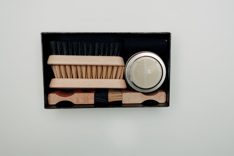 LEATHER SHOE CLEANING KIT